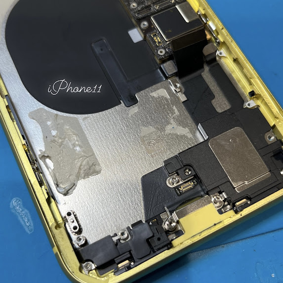 【本日の修理】 iPhone11 背面ガラス修理