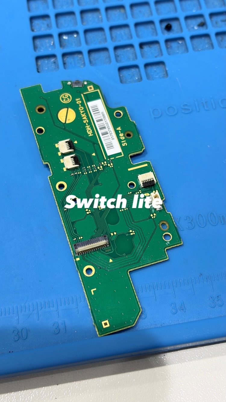 【本日の修理】 Switch lite サブ基板交換