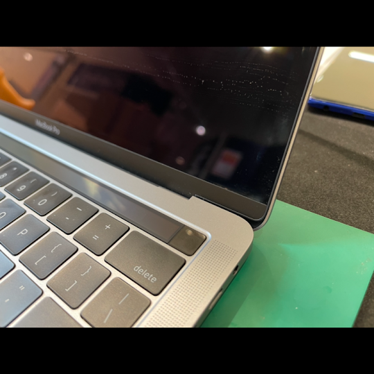 【本日の修理】MacBook