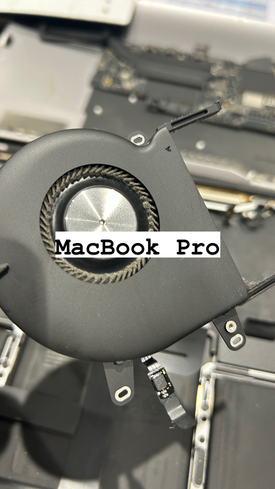 【本日の修理】MacBook Proファンクリーニング！