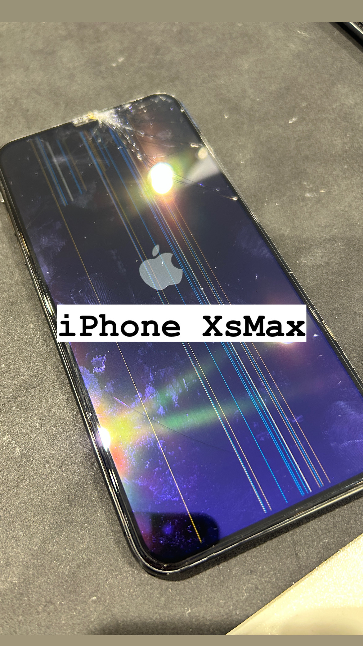 【本日の修理】iPhone XsMax 画面割れちゃった！！