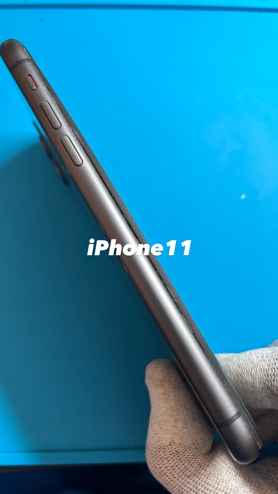 【本日の修理】iPhone11 バッテリーが膨張してる！！